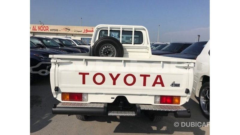 Big with watermark toyota land cruiser abseron import dubai 2698