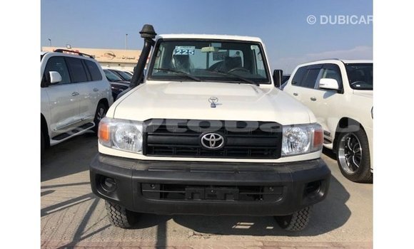 Buy Import Toyota Land Cruiser White Car in Import - Dubai in Abseron Buy Import Toyota Land Cruiser White Car in Import - Dubai in Abseron