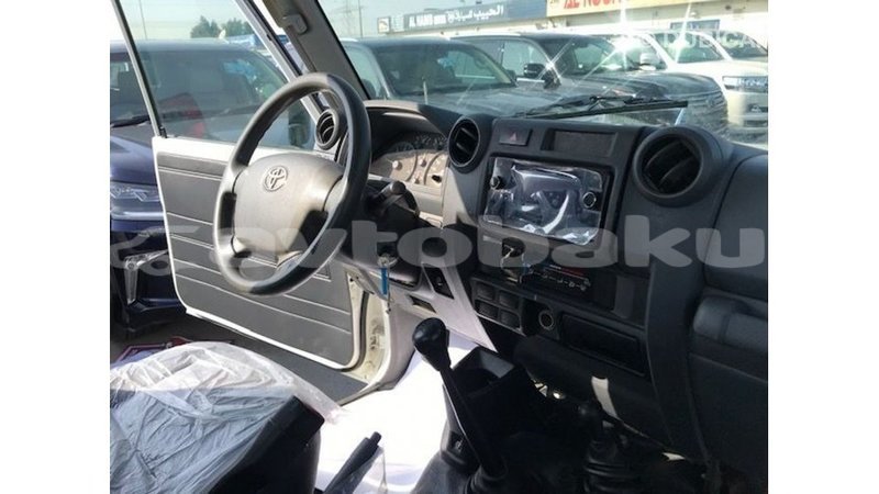 Big with watermark toyota land cruiser abseron import dubai 2698