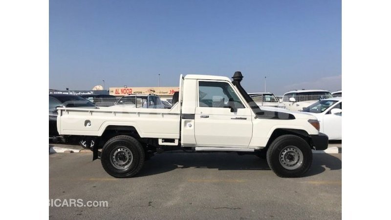 Big with watermark toyota land cruiser abseron import dubai 2698