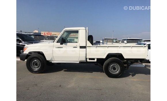 Buy Import Toyota Land Cruiser White Car in Import - Dubai in Abseron Buy Import Toyota Land Cruiser White Car in Import - Dubai in Abseron
