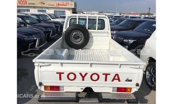 Buy Import Toyota Land Cruiser White Car in Import - Dubai in Abseron Buy Import Toyota Land Cruiser White Car in Import - Dubai in Abseron
