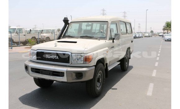 Buy Import Toyota Land Cruiser White Car in Import - Dubai in Abseron Buy Import Toyota Land Cruiser White Car in Import - Dubai in Abseron