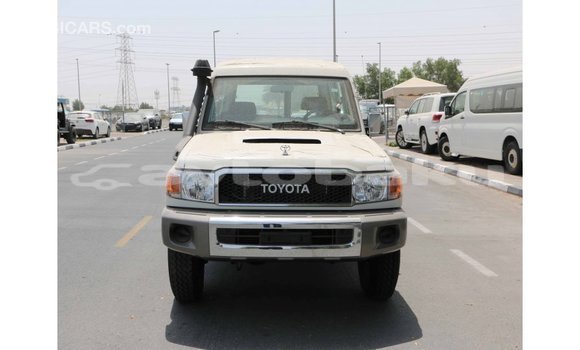 Buy Import Toyota Land Cruiser White Car in Import - Dubai in Abseron Buy Import Toyota Land Cruiser White Car in Import - Dubai in Abseron