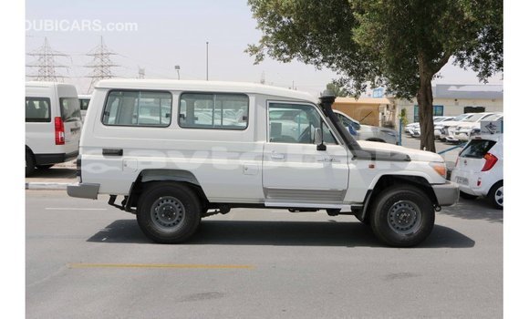 Buy Import Toyota Land Cruiser White Car in Import - Dubai in Abseron Buy Import Toyota Land Cruiser White Car in Import - Dubai in Abseron