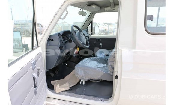 Buy Import Toyota Land Cruiser White Car in Import - Dubai in Abseron Buy Import Toyota Land Cruiser White Car in Import - Dubai in Abseron