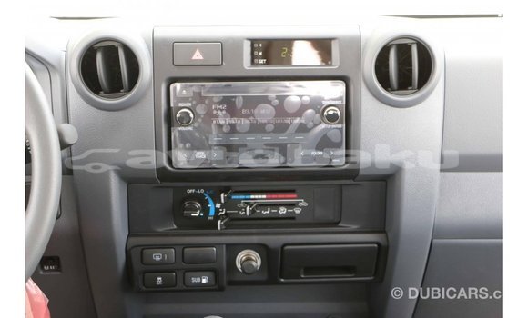 Buy Import Toyota Land Cruiser White Car in Import - Dubai in Abseron Buy Import Toyota Land Cruiser White Car in Import - Dubai in Abseron