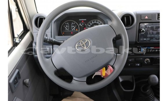 Buy Import Toyota Land Cruiser White Car in Import - Dubai in Abseron Buy Import Toyota Land Cruiser White Car in Import - Dubai in Abseron