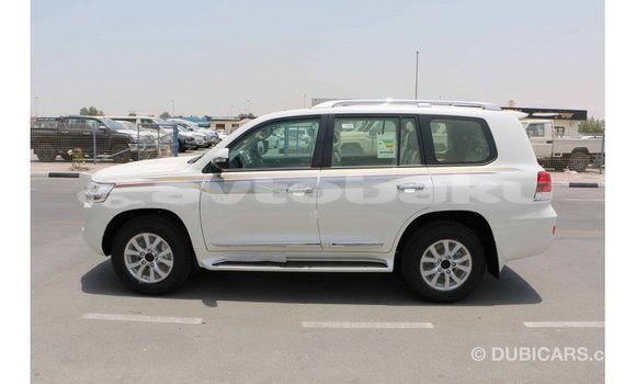 Buy Import Toyota Land Cruiser White Car in Import - Dubai in Abseron Buy Import Toyota Land Cruiser White Car in Import - Dubai in Abseron