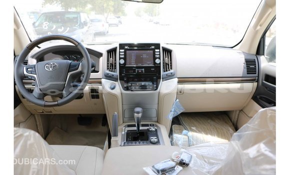 Buy Import Toyota Land Cruiser White Car in Import - Dubai in Abseron Buy Import Toyota Land Cruiser White Car in Import - Dubai in Abseron