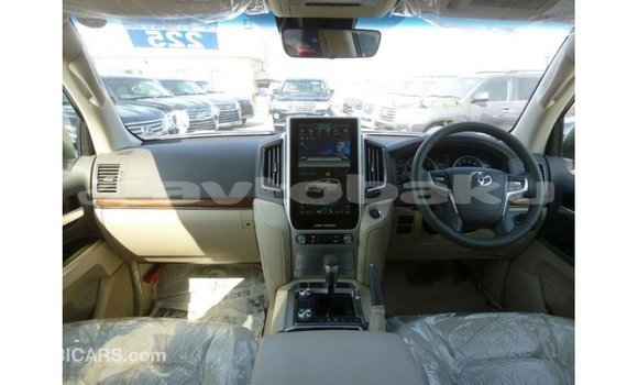 Buy Import Toyota Land Cruiser White Car in Import - Dubai in Abseron Buy Import Toyota Land Cruiser White Car in Import - Dubai in Abseron