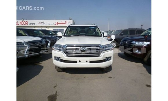 Buy Import Toyota Land Cruiser White Car in Import - Dubai in Abseron Buy Import Toyota Land Cruiser White Car in Import - Dubai in Abseron