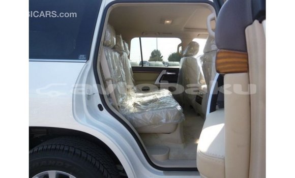 Buy Import Toyota Land Cruiser White Car in Import - Dubai in Abseron Buy Import Toyota Land Cruiser White Car in Import - Dubai in Abseron