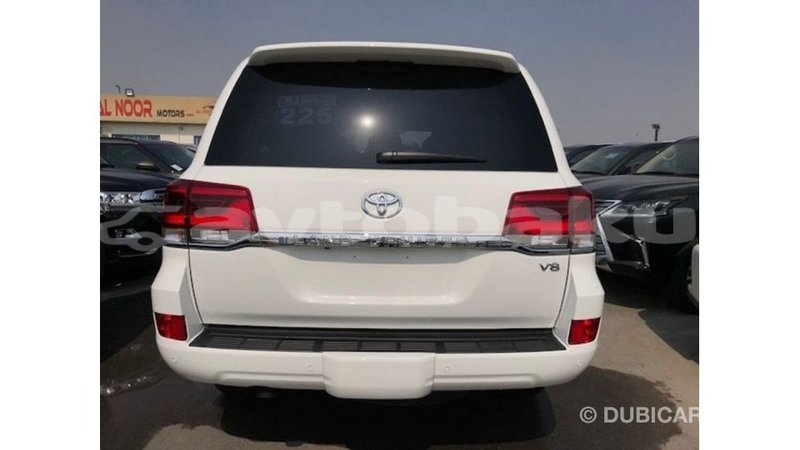 Big with watermark toyota land cruiser abseron import dubai 2709
