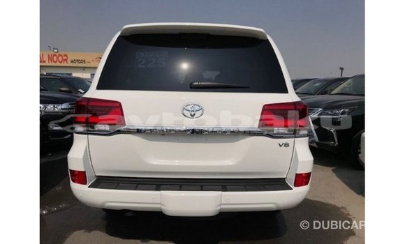 Buy Import Toyota Land Cruiser White Car in Import - Dubai in Abseron Buy Import Toyota Land Cruiser White Car in Import - Dubai in Abseron