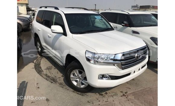 Buy Import Toyota Land Cruiser White Car in Import - Dubai in Abseron Buy Import Toyota Land Cruiser White Car in Import - Dubai in Abseron