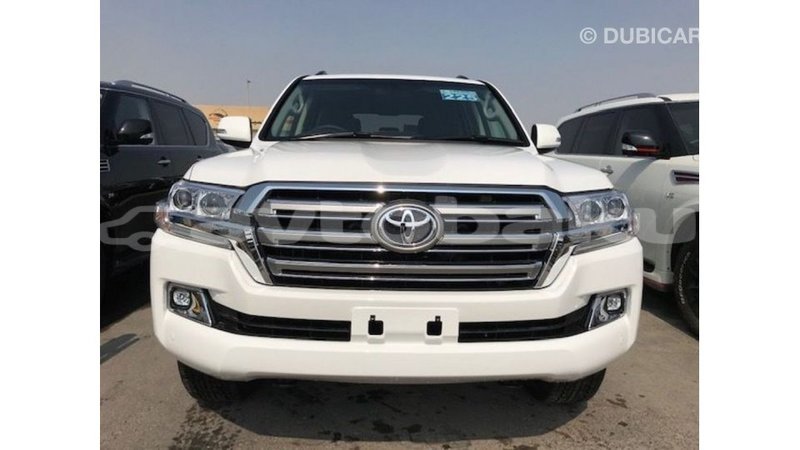 Big with watermark toyota land cruiser abseron import dubai 2709