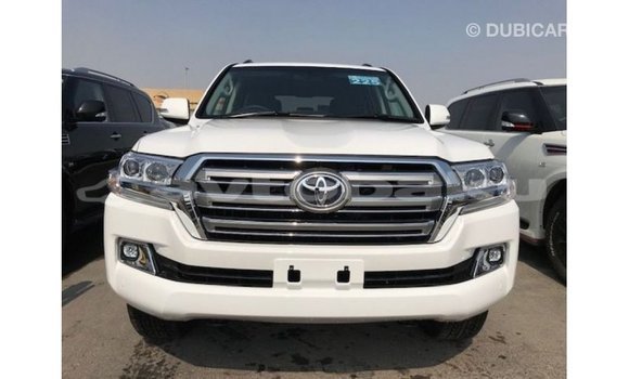 Buy Import Toyota Land Cruiser White Car in Import - Dubai in Abseron Buy Import Toyota Land Cruiser White Car in Import - Dubai in Abseron