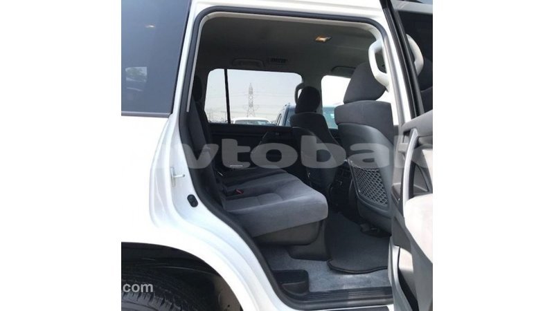 Big with watermark toyota land cruiser abseron import dubai 2709