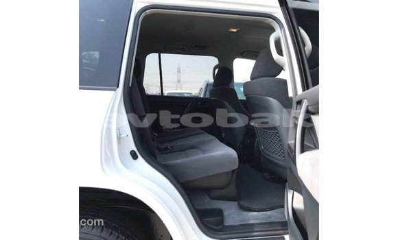 Buy Import Toyota Land Cruiser White Car in Import - Dubai in Abseron Buy Import Toyota Land Cruiser White Car in Import - Dubai in Abseron