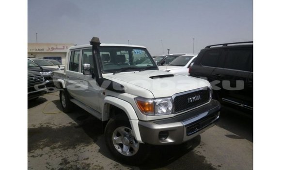 Buy Import Toyota Land Cruiser White Car in Import - Dubai in Abseron Buy Import Toyota Land Cruiser White Car in Import - Dubai in Abseron