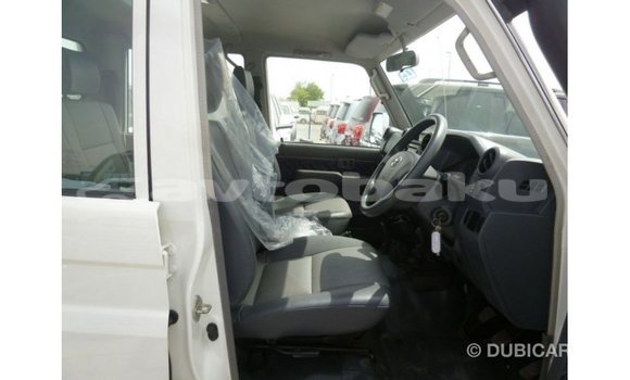 Buy Import Toyota Land Cruiser White Car in Import - Dubai in Abseron Buy Import Toyota Land Cruiser White Car in Import - Dubai in Abseron