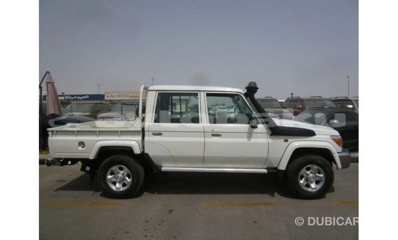 Buy Import Toyota Land Cruiser White Car in Import - Dubai in Abseron Buy Import Toyota Land Cruiser White Car in Import - Dubai in Abseron