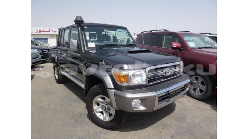 Big with watermark toyota land cruiser abseron import dubai 2716