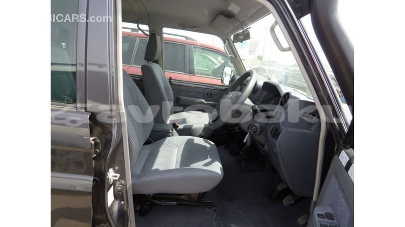 Big with watermark toyota land cruiser abseron import dubai 2716