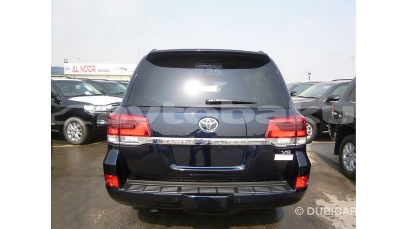 Big with watermark toyota land cruiser abseron import dubai 2719