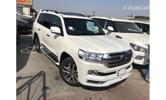 Buy Import Toyota Land Cruiser White Car in Import - Dubai in Abseron Buy Import Toyota Land Cruiser White Car in Import - Dubai in Abseron