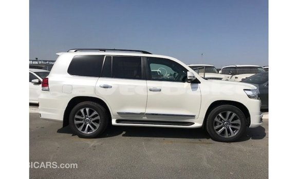 Buy Import Toyota Land Cruiser White Car in Import - Dubai in Abseron Buy Import Toyota Land Cruiser White Car in Import - Dubai in Abseron