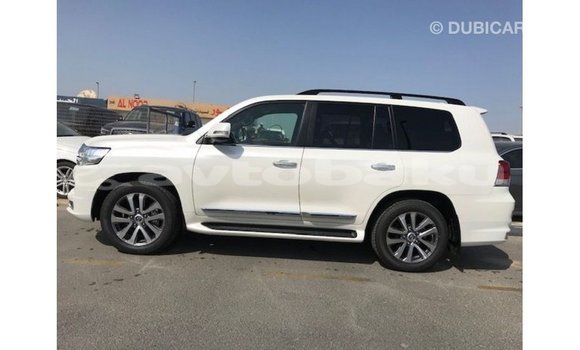 Buy Import Toyota Land Cruiser White Car in Import - Dubai in Abseron Buy Import Toyota Land Cruiser White Car in Import - Dubai in Abseron