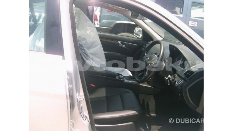 Big with watermark mercedes benz 190 abseron import dubai 2724