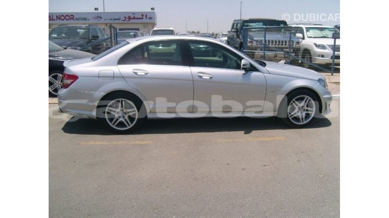 Big with watermark mercedes benz 190 abseron import dubai 2724