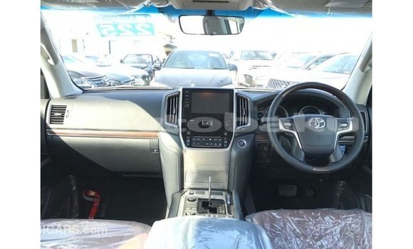 Buy Import Toyota Land Cruiser White Car in Import - Dubai in Abseron Buy Import Toyota Land Cruiser White Car in Import - Dubai in Abseron