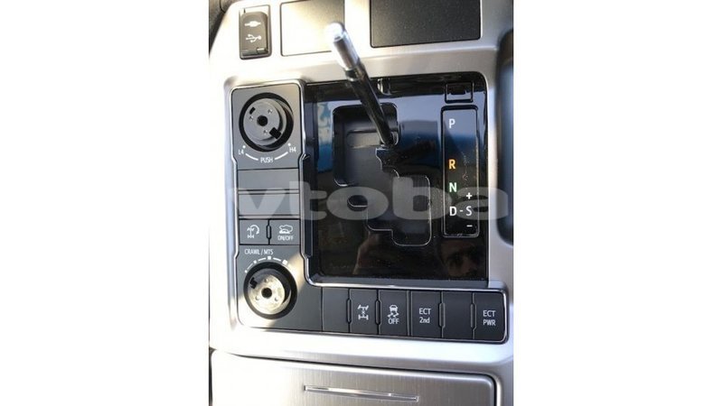 Big with watermark toyota land cruiser abseron import dubai 2727