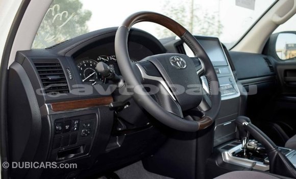Buy Import Toyota Land Cruiser White Car in Import - Dubai in Abseron Buy Import Toyota Land Cruiser White Car in Import - Dubai in Abseron