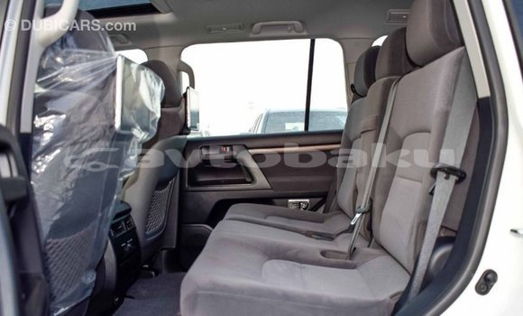 Buy Import Toyota Land Cruiser White Car in Import - Dubai in Abseron Buy Import Toyota Land Cruiser White Car in Import - Dubai in Abseron