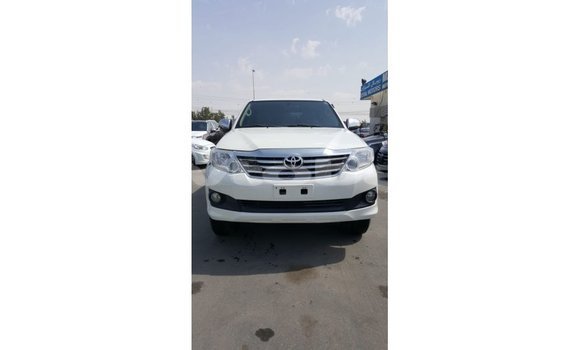 Buy Import Toyota Fortuner White Car in Import - Dubai in Abseron Buy Import Toyota Fortuner White Car in Import - Dubai in Abseron