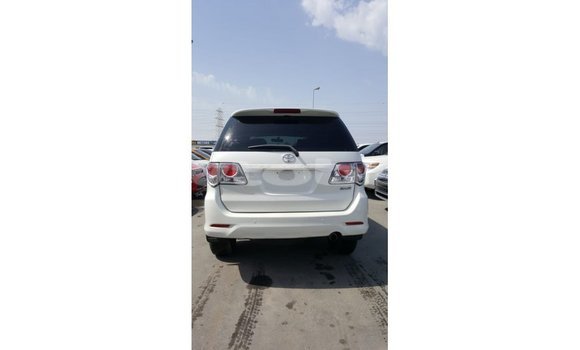 Buy Import Toyota Fortuner White Car in Import - Dubai in Abseron Buy Import Toyota Fortuner White Car in Import - Dubai in Abseron