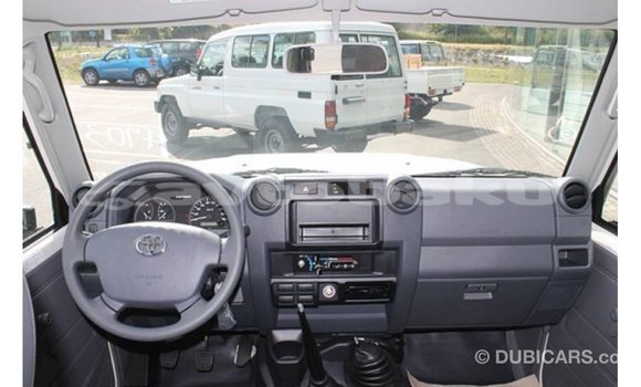 Buy Import Toyota Land Cruiser White Car in Import - Dubai in Abseron Buy Import Toyota Land Cruiser White Car in Import - Dubai in Abseron