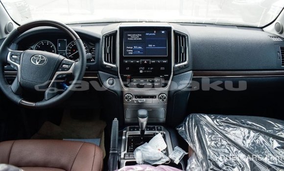 Buy Import Toyota Land Cruiser White Car in Import - Dubai in Abseron Buy Import Toyota Land Cruiser White Car in Import - Dubai in Abseron