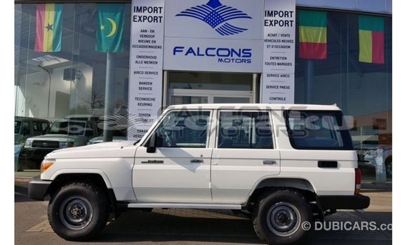 Buy Import Toyota Land Cruiser White Car in Import - Dubai in Abseron Buy Import Toyota Land Cruiser White Car in Import - Dubai in Abseron