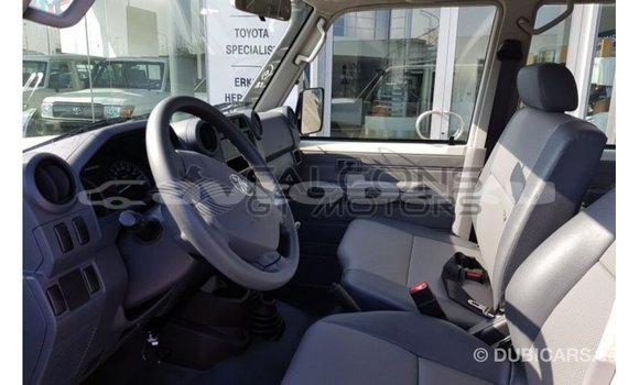 Buy Import Toyota Land Cruiser White Car in Import - Dubai in Abseron Buy Import Toyota Land Cruiser White Car in Import - Dubai in Abseron