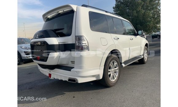 Buy Import Mitsubishi Pajero White Car in Import - Dubai in Abseron Buy Import Mitsubishi Pajero White Car in Import - Dubai in Abseron