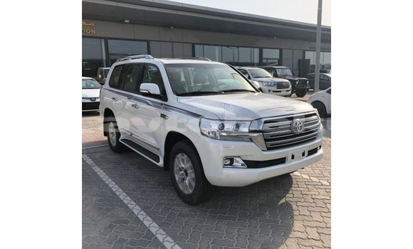 Buy Import Toyota Land Cruiser White Car in Import - Dubai in Abseron Buy Import Toyota Land Cruiser White Car in Import - Dubai in Abseron