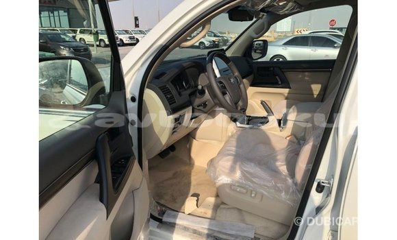 Buy Import Toyota Land Cruiser White Car in Import - Dubai in Abseron Buy Import Toyota Land Cruiser White Car in Import - Dubai in Abseron