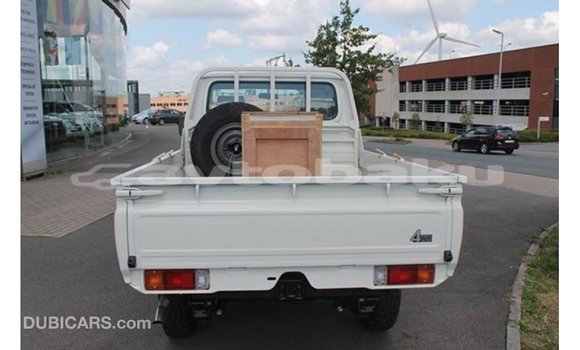 Buy Import Toyota Land Cruiser White Car in Import - Dubai in Abseron Buy Import Toyota Land Cruiser White Car in Import - Dubai in Abseron