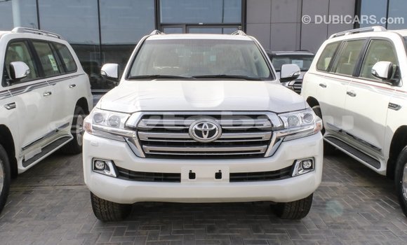 Buy Import Toyota Land Cruiser White Car in Import - Dubai in Abseron Buy Import Toyota Land Cruiser White Car in Import - Dubai in Abseron